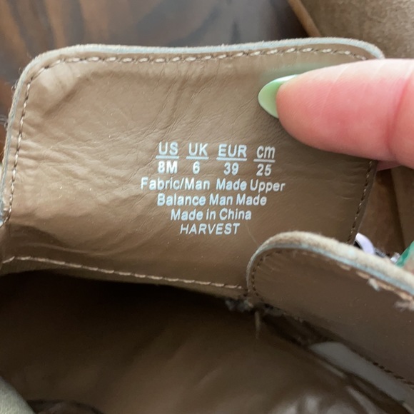 Booties - Picture 4 of 4